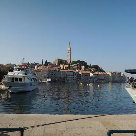Lorena Lavanda 1 Poreč