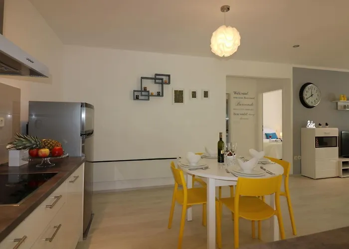 Lorena Lavanda 1 Feriehus Poreč