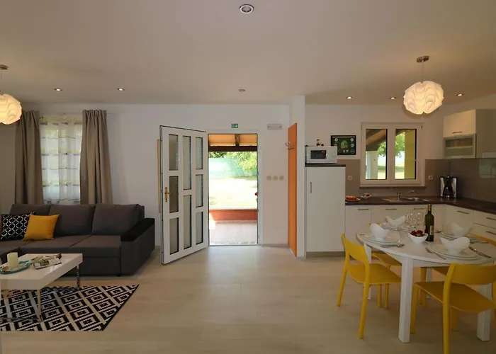 Holiday home Lorena Lavanda 1 *