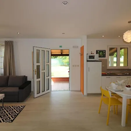 Casa vacanze Lorena Lavanda 1 *