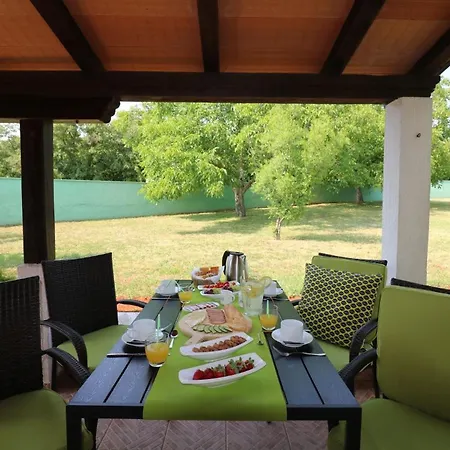 Casa vacanze Lorena Lavanda 1 *