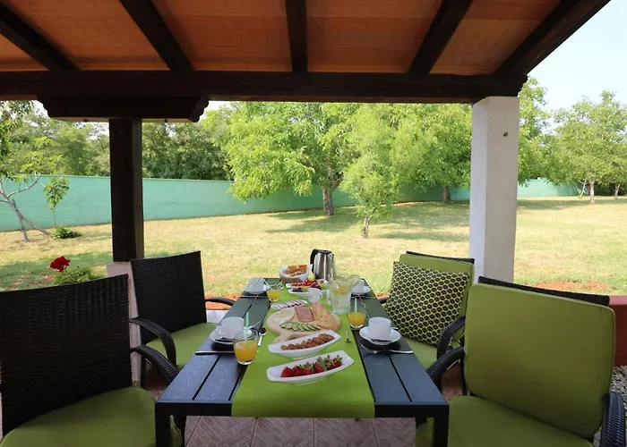 Holiday home Lorena Lavanda 1 *